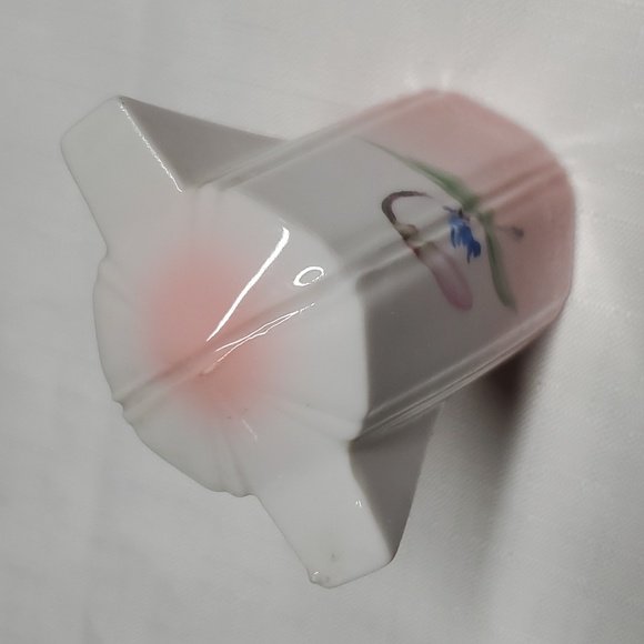 Unique Vintage Salt & Pepper Shaker Combo Japan ONE PIECE Porcelain SUPER CUTE - Picture 16 of 16